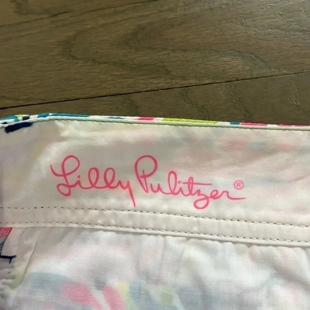 LILLY Pulitzer The Walsh Short. Size 2. Excellent condition!